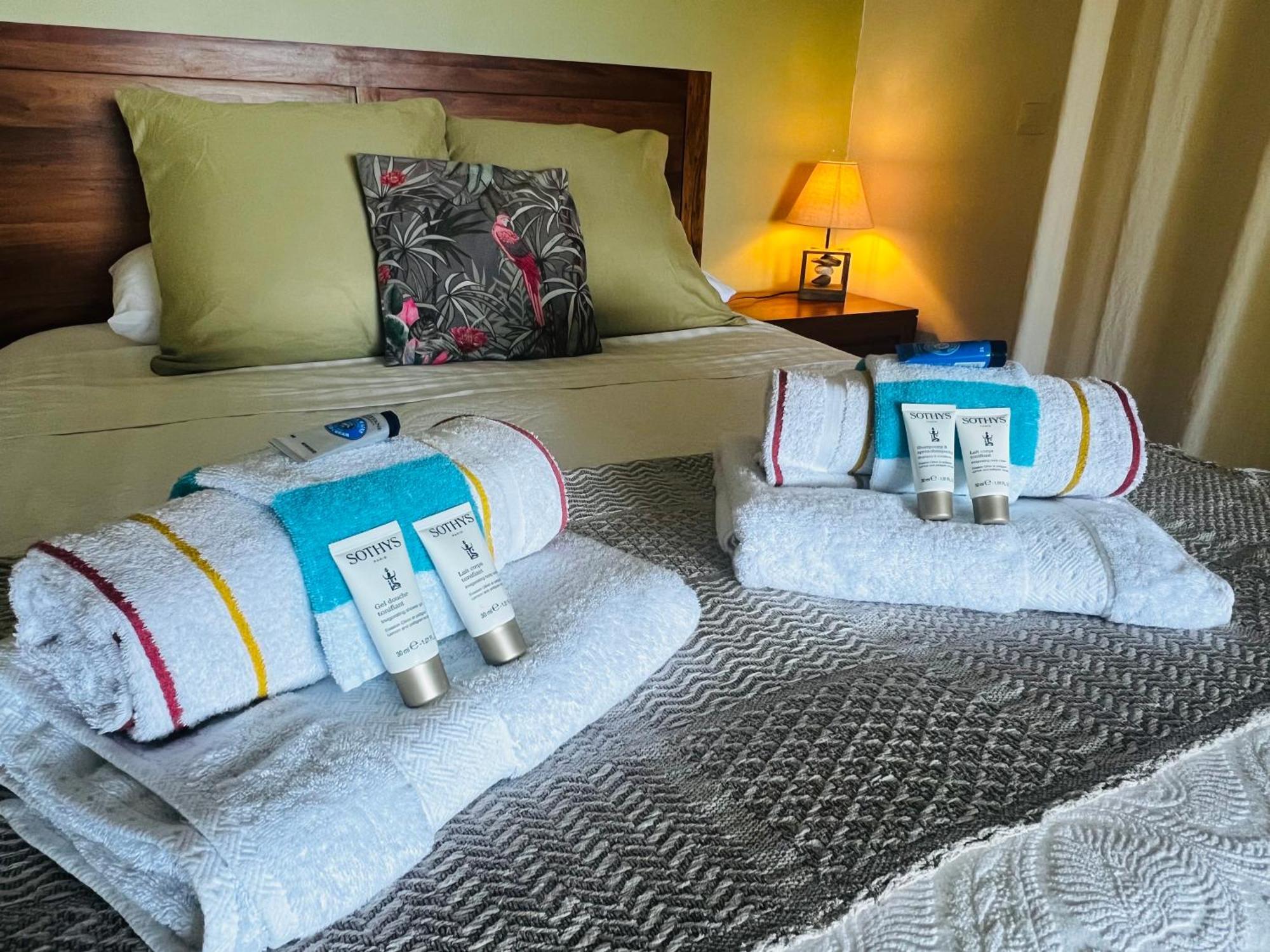 דסהייס Vue Mer/3Beds/Piscine/Wifi/900 Metres De La Plage מראה חיצוני תמונה